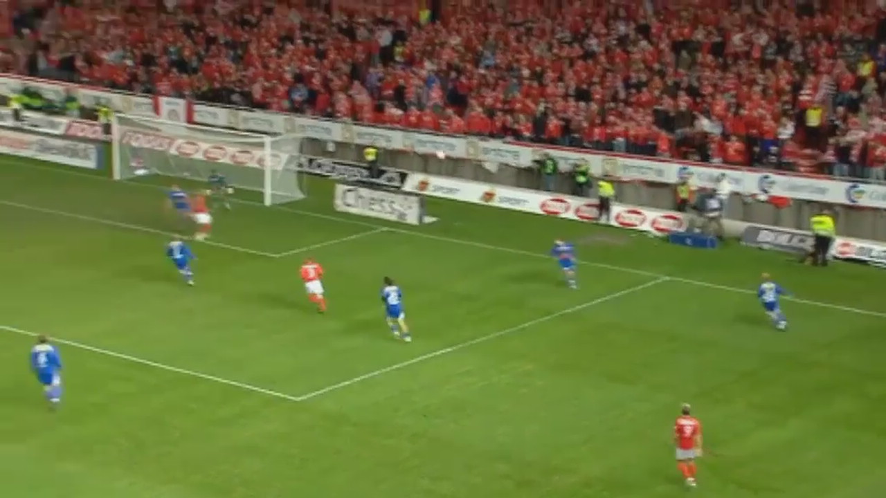 2007: Azar fikk Stadion til å eksplodere